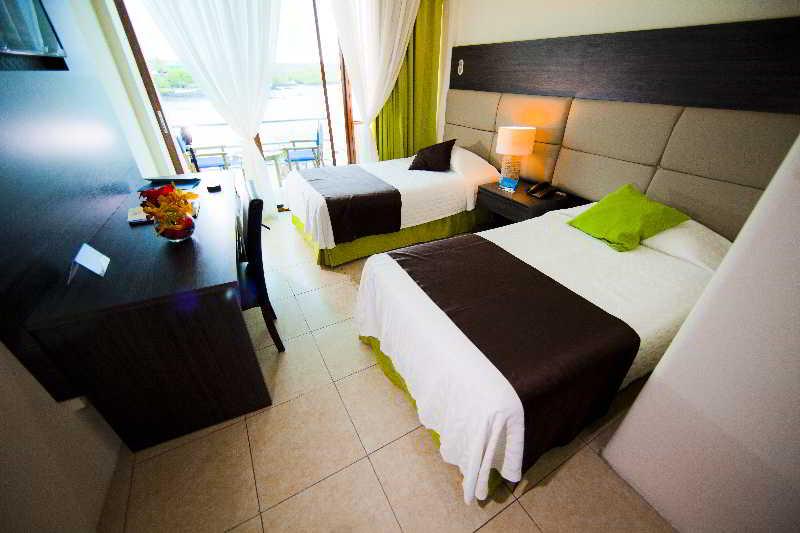 Hotel Solymar Puerto Ayora  Buitenkant foto