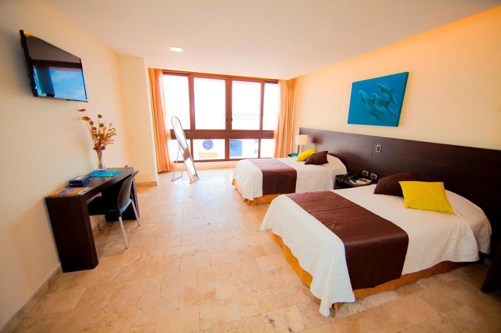 Hotel Solymar Puerto Ayora  Buitenkant foto